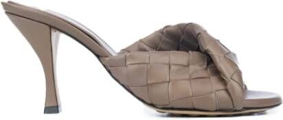 Bottega Veneta Stijlvolle Sandalen voor Zomerse Dagen Brown Dames