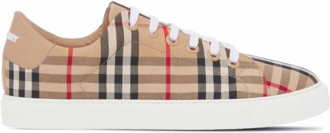 Burberry Beige Sneakers Stijlvolle Schoenen Beige Dames