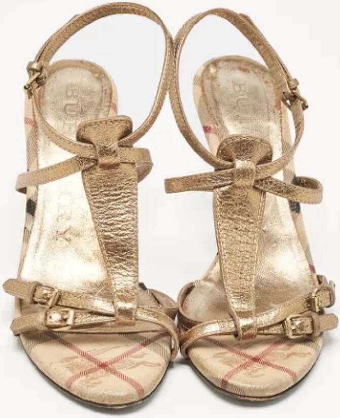 Burberry Vintage Pre-owned Canvas sandals Yellow Dames