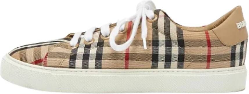 Burberry Vintage Pre-owned Canvas sneakers Beige Dames