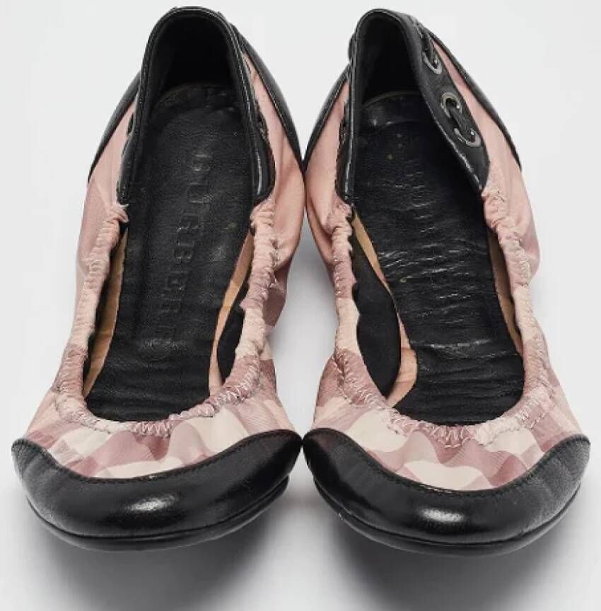 Burberry Vintage Pre-owned Fabric flats Pink Dames