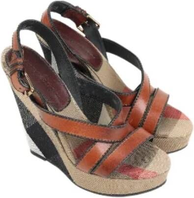 Burberry Vintage Pre-owned Leather sandals Brown Dames