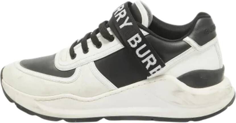 Burberry Vintage Pre-owned Leather sneakers Black Heren