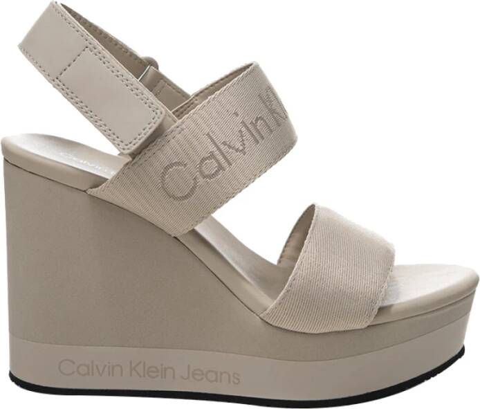 Calvin Klein Elegante Beige Sandalen Gekruiste Banden Beige Dames