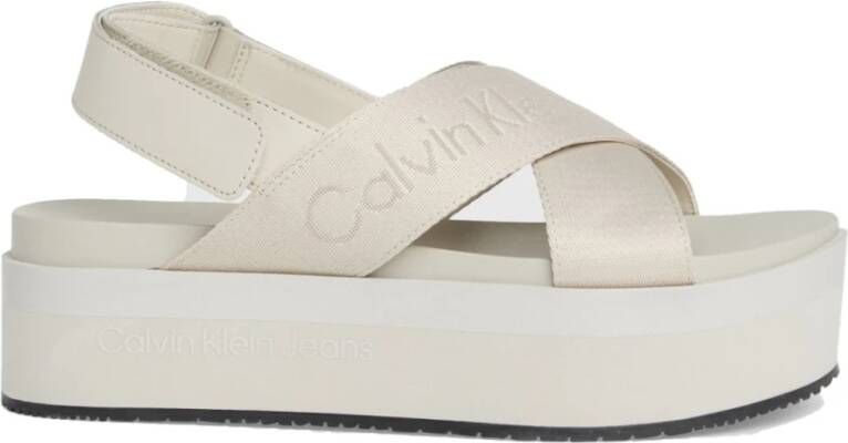 Calvin Klein Jeans Beige Open-Toe Sandalen met Gesp Strik Sluiting Beige Dames