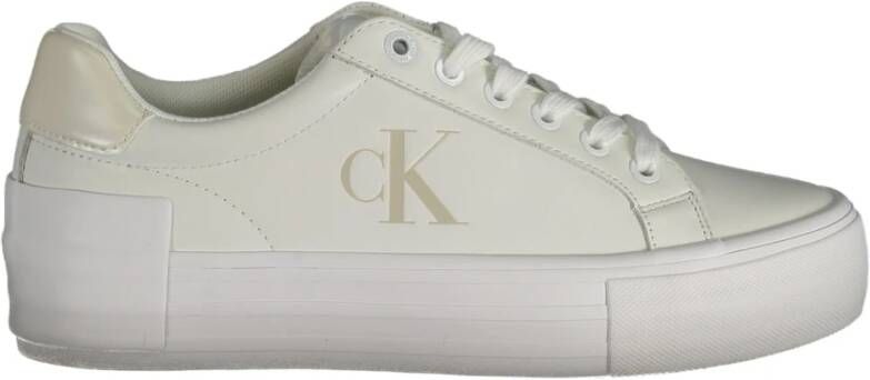 Calvin Klein Sportieve witte vetersneakers met contrastdetails White Dames