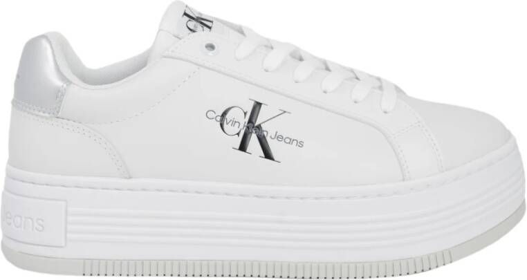 Calvin Klein Zilveren Leren Sneakers met Print Patroon White Dames