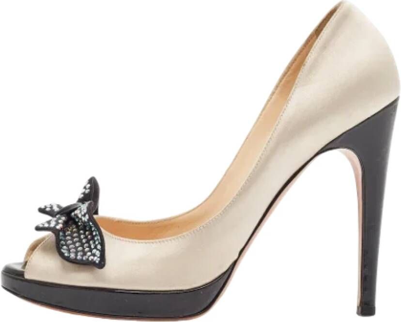 Casadei Pre-owned Satin heels Beige Dames