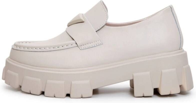 Cesare Gaspari Chunky leren platform loafers Beige Dames