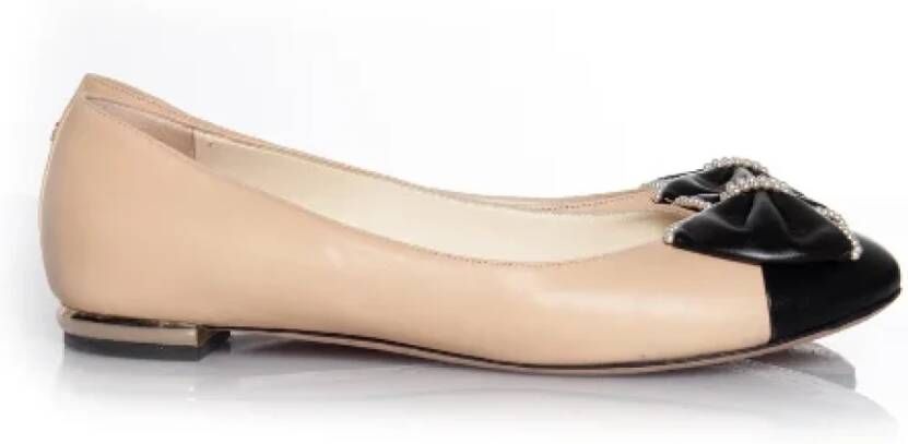 Chanel Vintage Pre-owned Leather flats Beige Dames