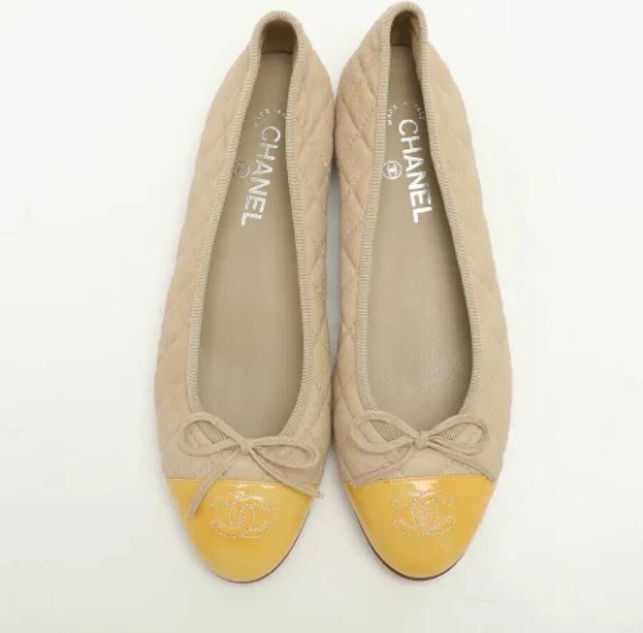 Chanel Vintage Pre-owned Leather flats Beige Dames