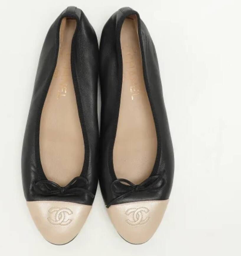 Chanel Vintage Pre-owned Leather flats Black Dames