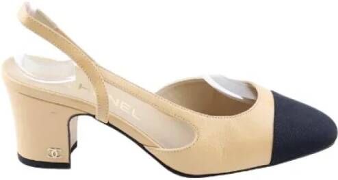 Chanel Vintage Pre-owned Leather sandals Beige Dames