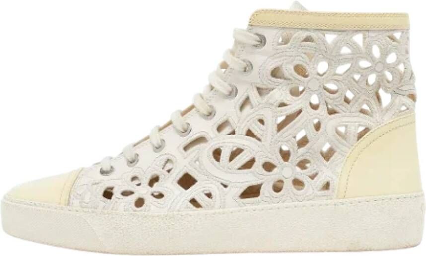 Chanel Vintage Pre-owned Leather sneakers White Dames