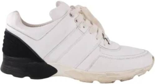 Chanel Vintage Pre-owned Leather sneakers White Dames