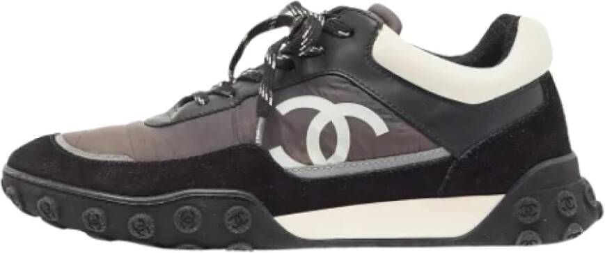 Chanel Vintage Pre-owned Nylon sneakers Black Dames