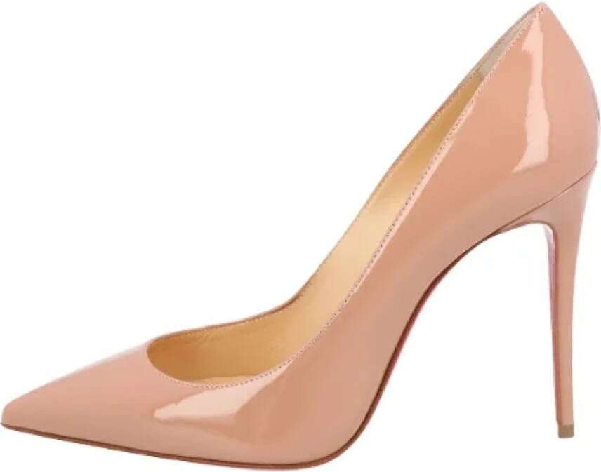 Christian Louboutin Leather heels Beige Dames