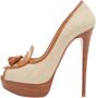 Christian Louboutin Pre-owned Canvas heels Beige Dames - Thumbnail 1