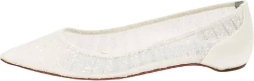 Christian Louboutin Pre-owned Fabric flats White Dames
