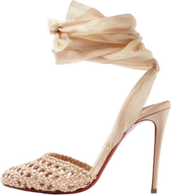 Christian Louboutin Pre-owned Fabric heels Beige Dames