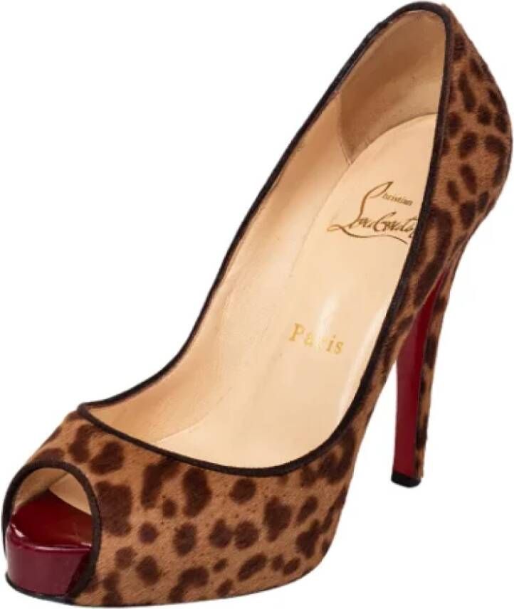 Christian Louboutin Pre-owned Fabric heels Brown Dames