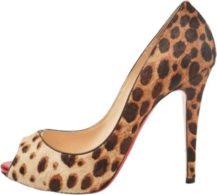 Christian Louboutin Pre-owned Fabric heels Brown Dames