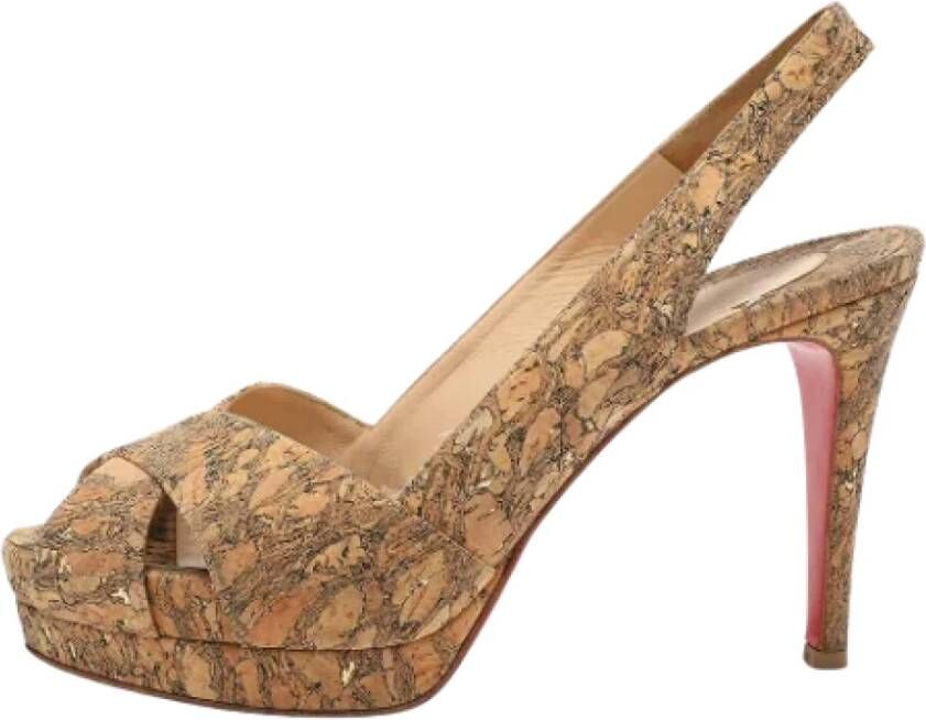 Christian Louboutin Pre-owned Fabric sandals Beige Dames