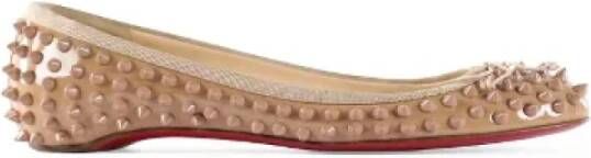 Christian Louboutin Pre-owned Leather flats Beige Dames