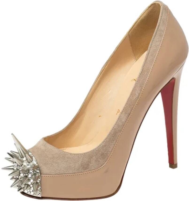 Christian Louboutin Pre-owned Leather heels Beige Dames