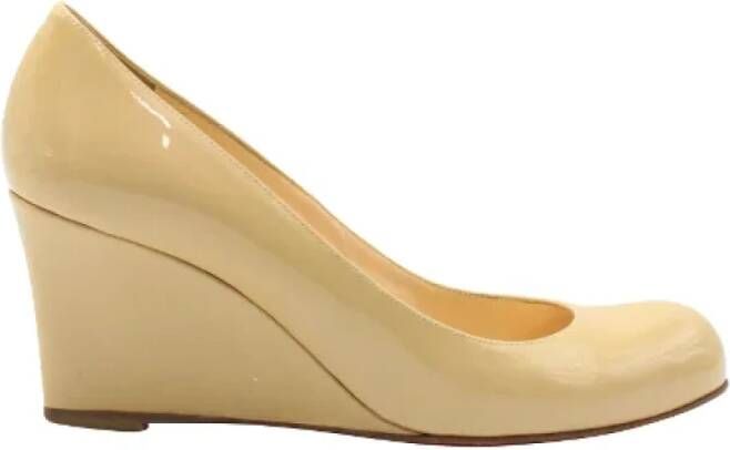 Christian Louboutin Pre-owned Leather heels Beige Dames