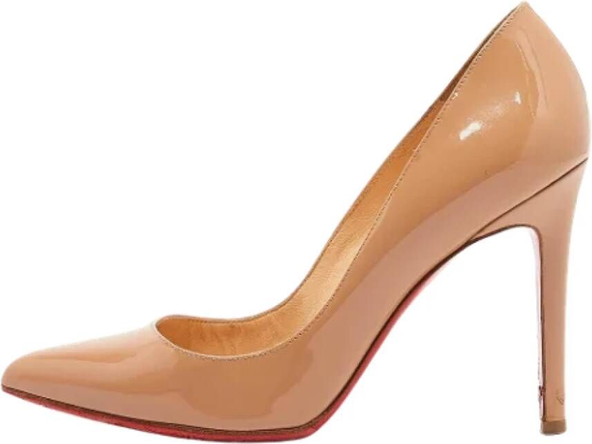 Christian Louboutin Pre-owned Leather heels Beige Dames