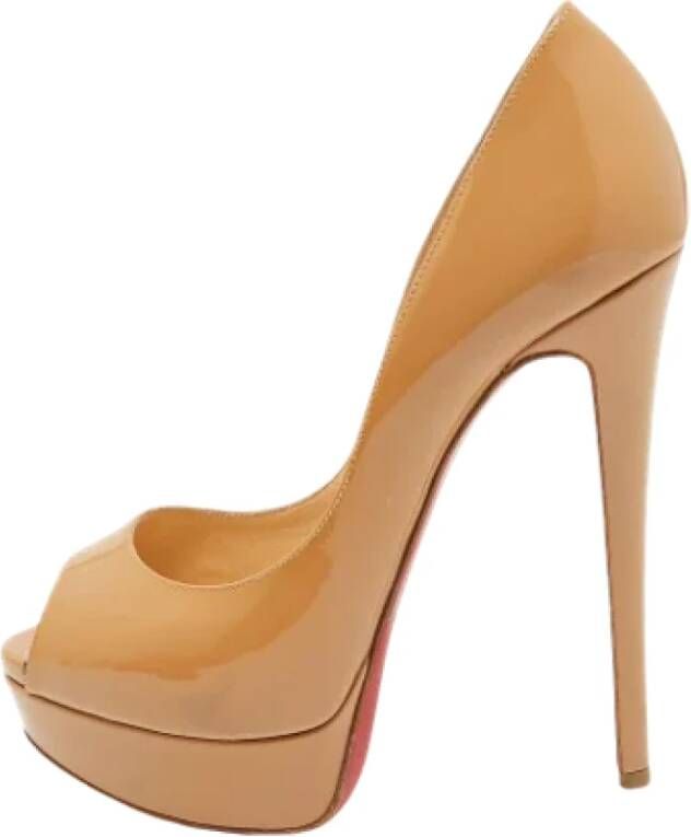 Christian Louboutin Pre-owned Leather heels Beige Dames