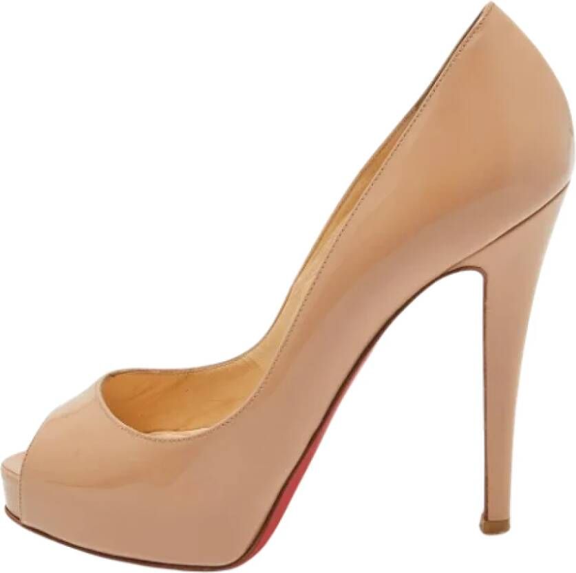 Christian Louboutin Pre-owned Leather heels Beige Dames