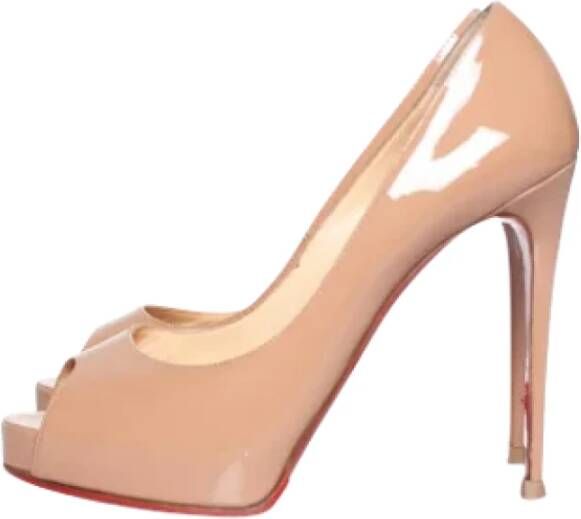 Christian Louboutin Pre-owned Leather heels Beige Dames