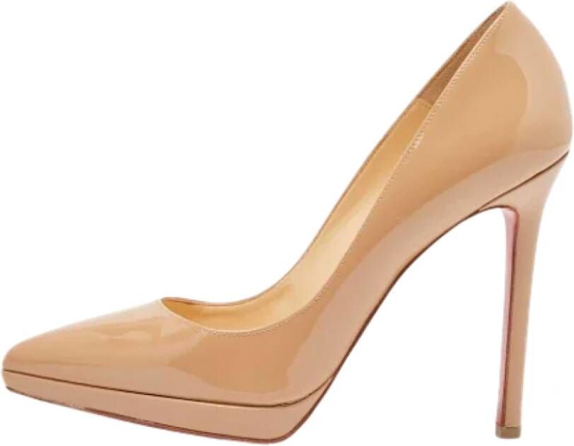 Christian Louboutin Pre-owned Leather heels Beige Dames