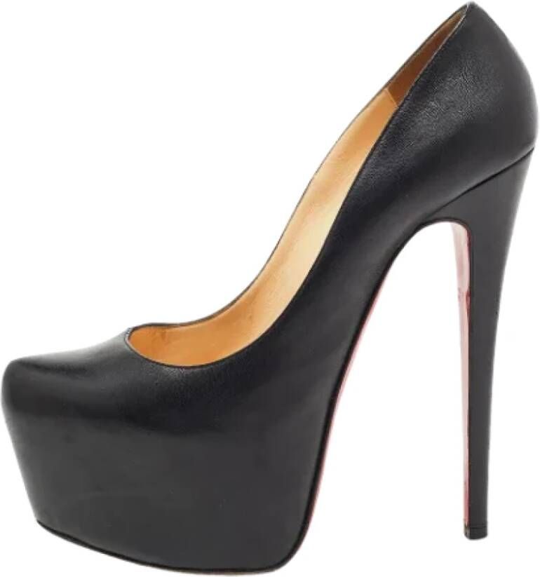 Christian Louboutin Pre-owned Leather heels Black Dames