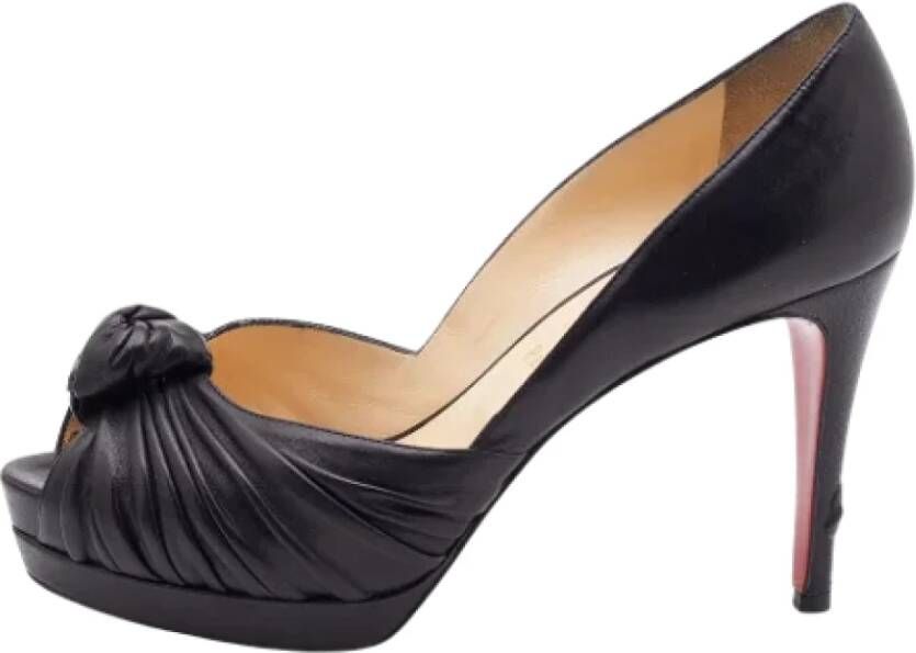 Christian Louboutin Pre-owned Leather heels Black Dames