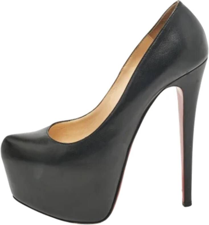 Christian Louboutin Pre-owned Leather heels Black Dames