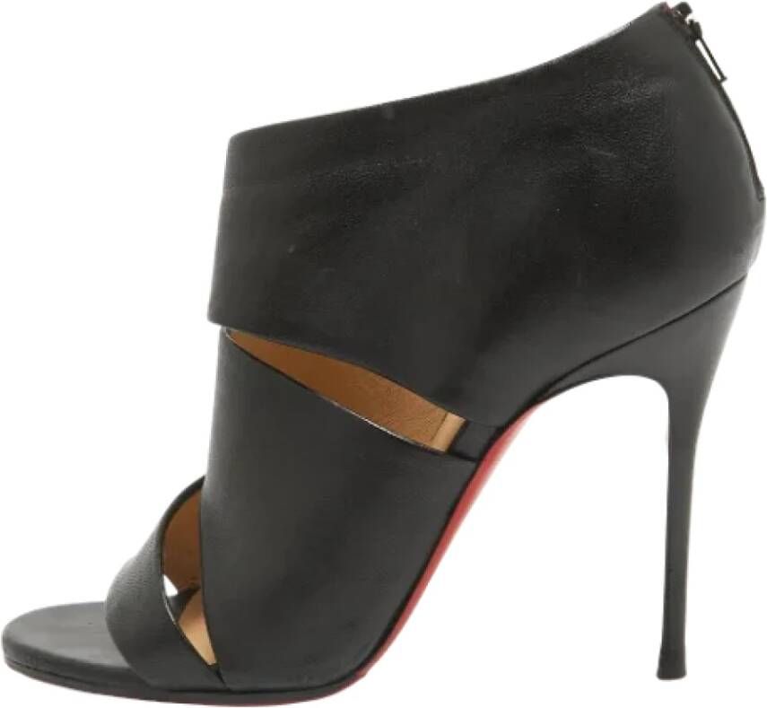 Christian Louboutin Pre-owned Leather heels Black Dames