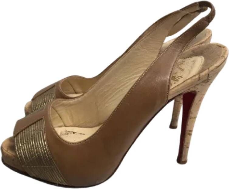 Christian Louboutin Pre-owned Leather heels Brown Dames