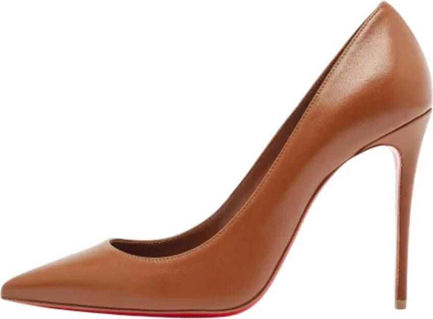 Christian Louboutin Pre-owned Leather heels Brown Dames