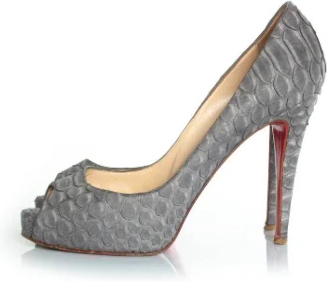 Christian Louboutin Pre-owned Leather heels Gray Dames