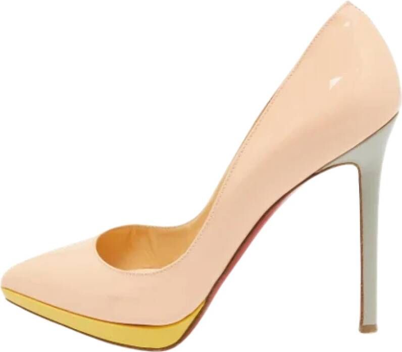 Christian Louboutin Pre-owned Leather heels Pink Dames