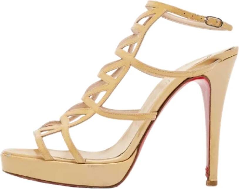 Christian Louboutin Pre-owned Leather sandals Beige Dames