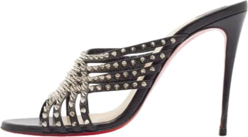 Christian Louboutin Pre-owned Leather sandals Black Dames