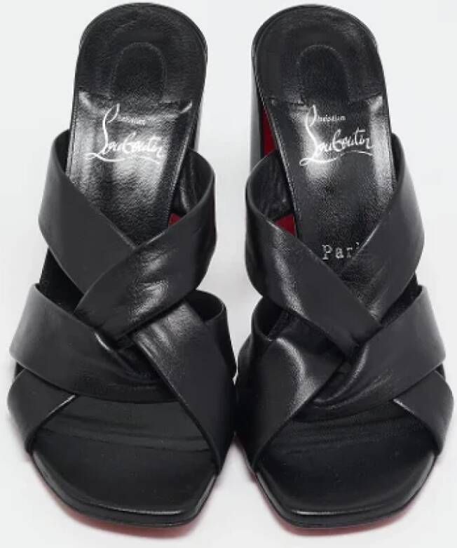 Christian Louboutin Pre-owned Leather sandals Black Dames