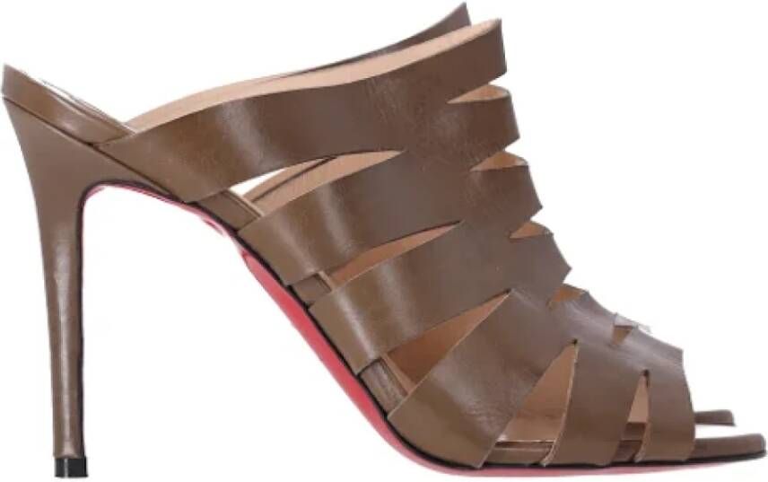 Christian Louboutin Pre-owned Leather sandals Brown Dames