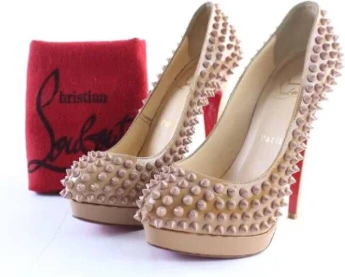 Christian Louboutin Pre-owned Sandalen Beige Dames