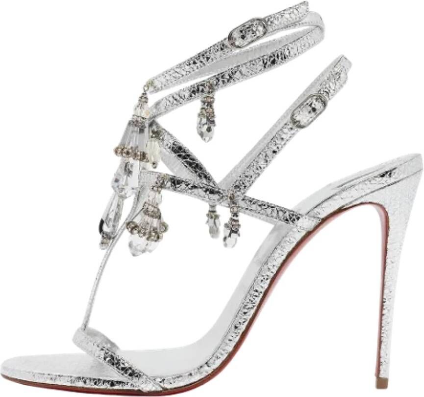 Christian Louboutin Pre-owned Silver sandals Gray Dames