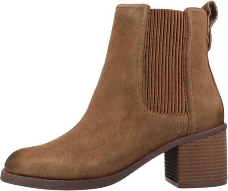 Clarks Chamberly Top Chelsea Boots